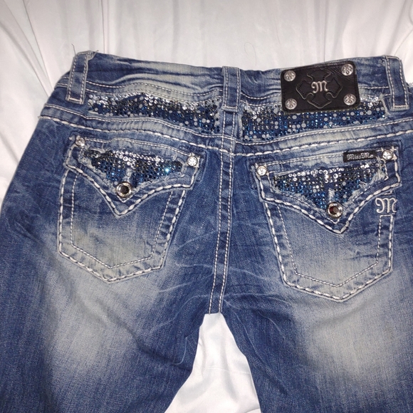 Miss Me Embellished Jeans.Size 29 - Picture 5 of 10